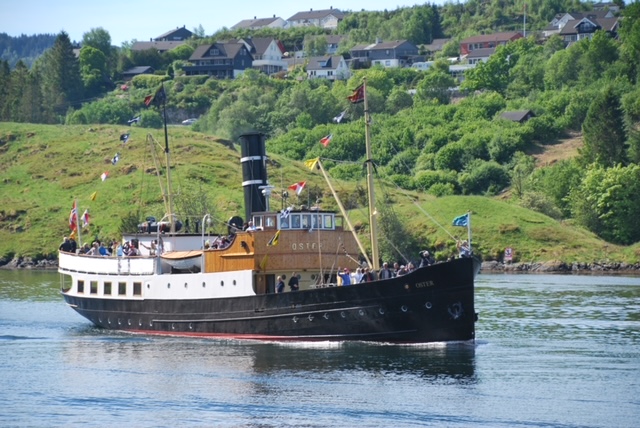 FJORDTUR MED DS OSTER